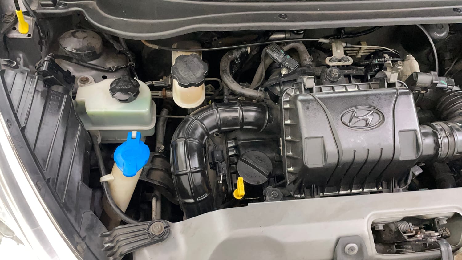 Used 2014 Hyundai Eon Magna Petrol Manual engine ENGINE RIGHT SIDE VIEW
