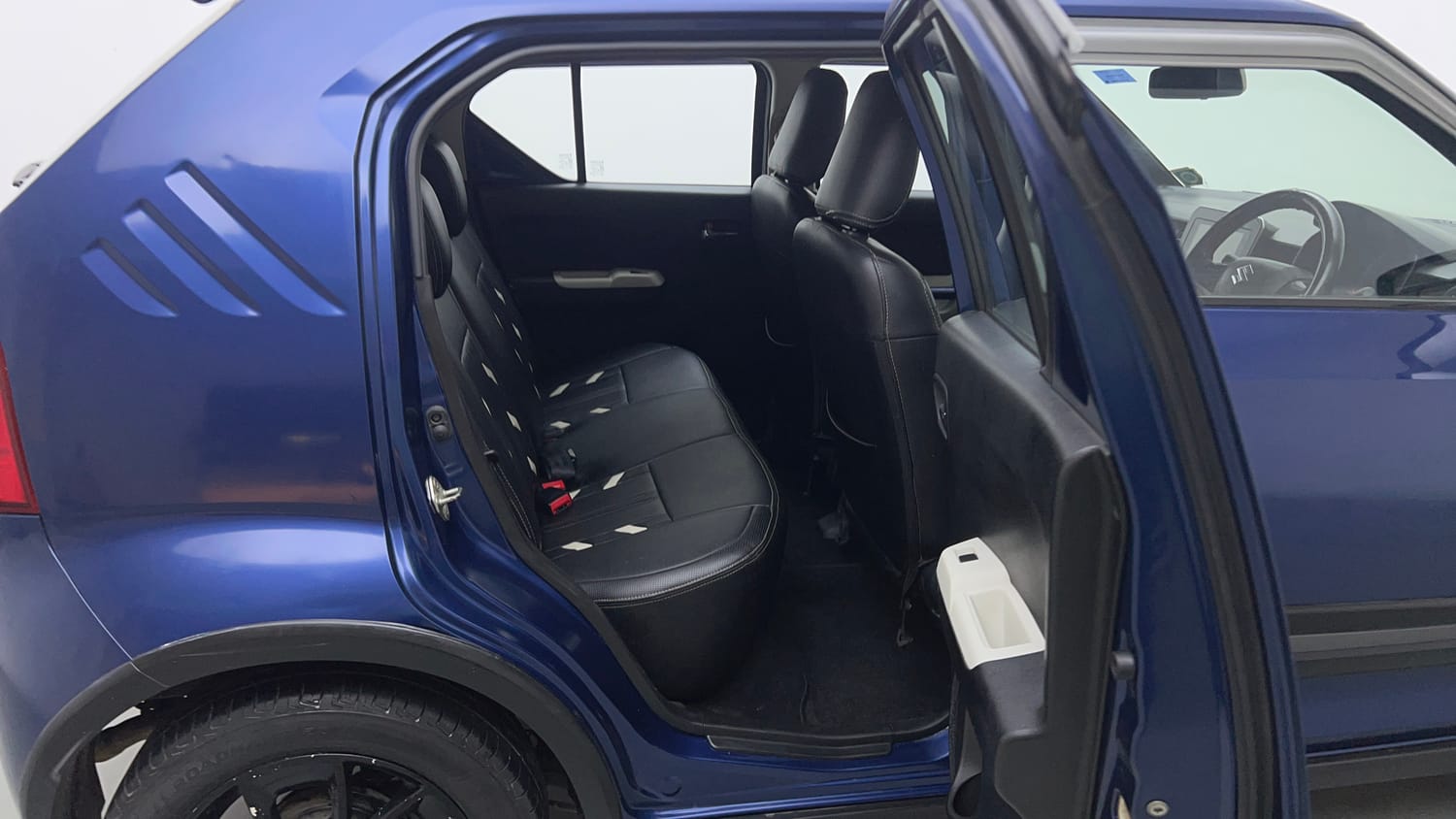 Used 2020 Maruti Suzuki Ignis Zeta 1.2 MT Petrol Manual interior RIGHT SIDE REAR DOOR CABIN VIEW
