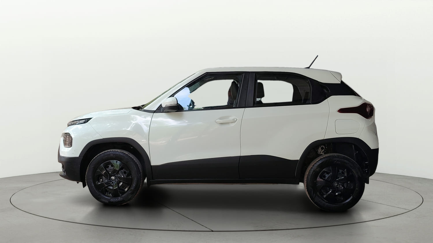 Used 2024 Tata Punch Adventure MT Petrol Manual exterior LEFT SIDE VIEW