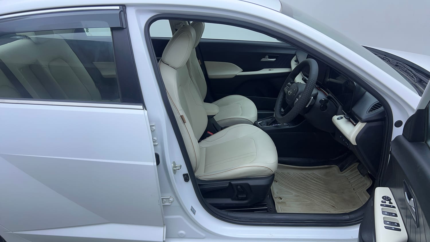 Used 2023 Hyundai Verna SX (O) 1.5 Petrol IVT Petrol Automatic interior RIGHT SIDE FRONT DOOR CABIN VIEW