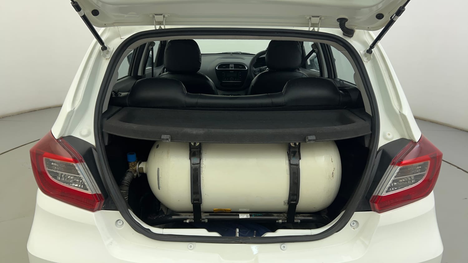 Used 2022 Tata Tiago XT CNG Cng Manual interior DICKY INSIDE VIEW