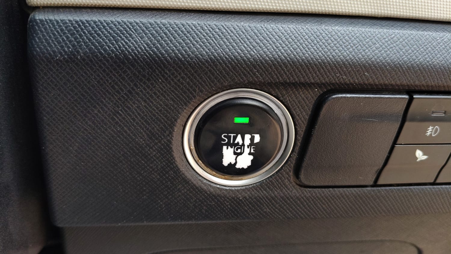 Used 2025 Tata Punch Creative Dual Tone Petrol Manual top_features Keyless start