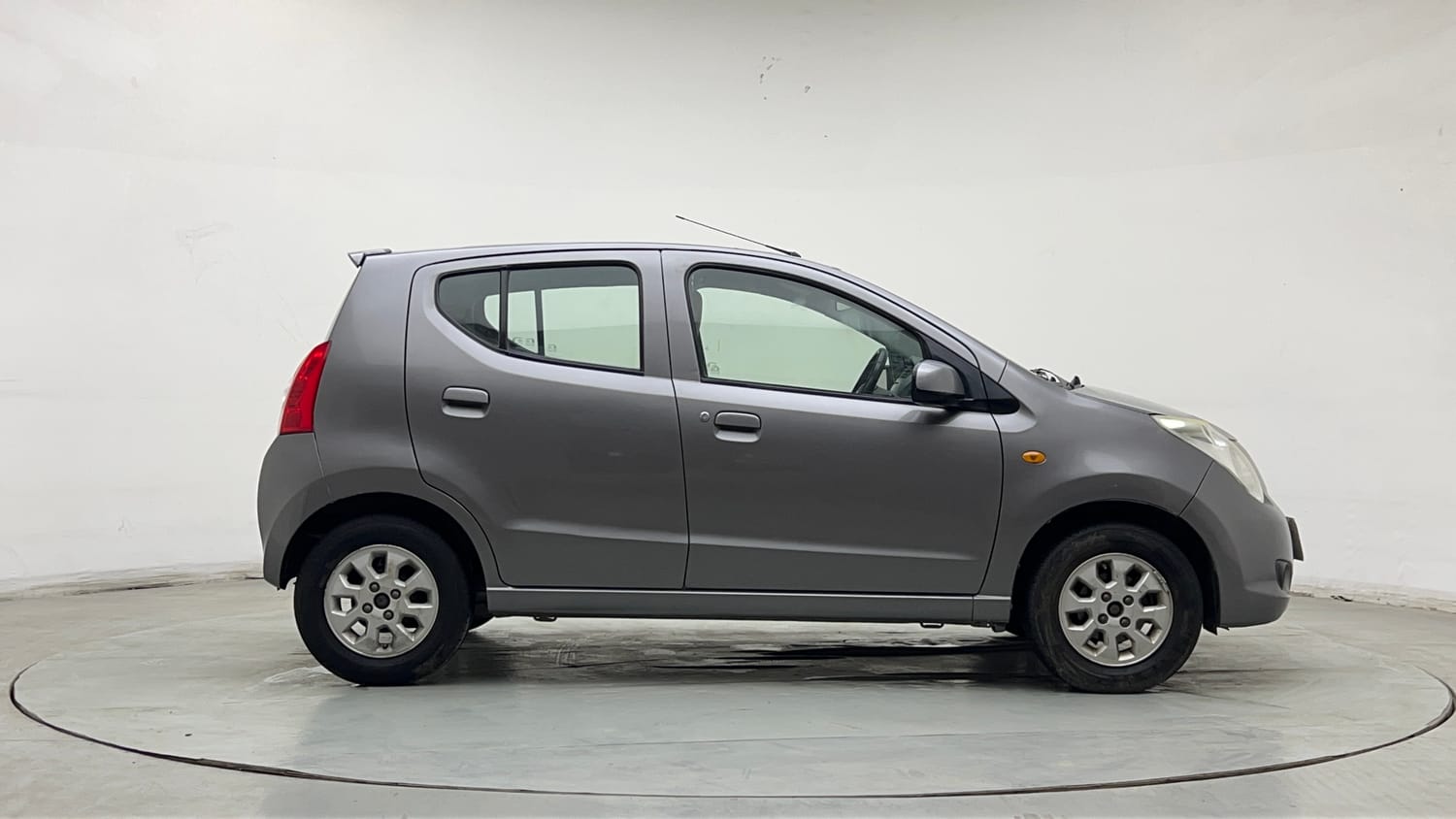 Used 2013 Maruti Suzuki A-Star ZXI Petrol Manual exterior RIGHT SIDE VIEW