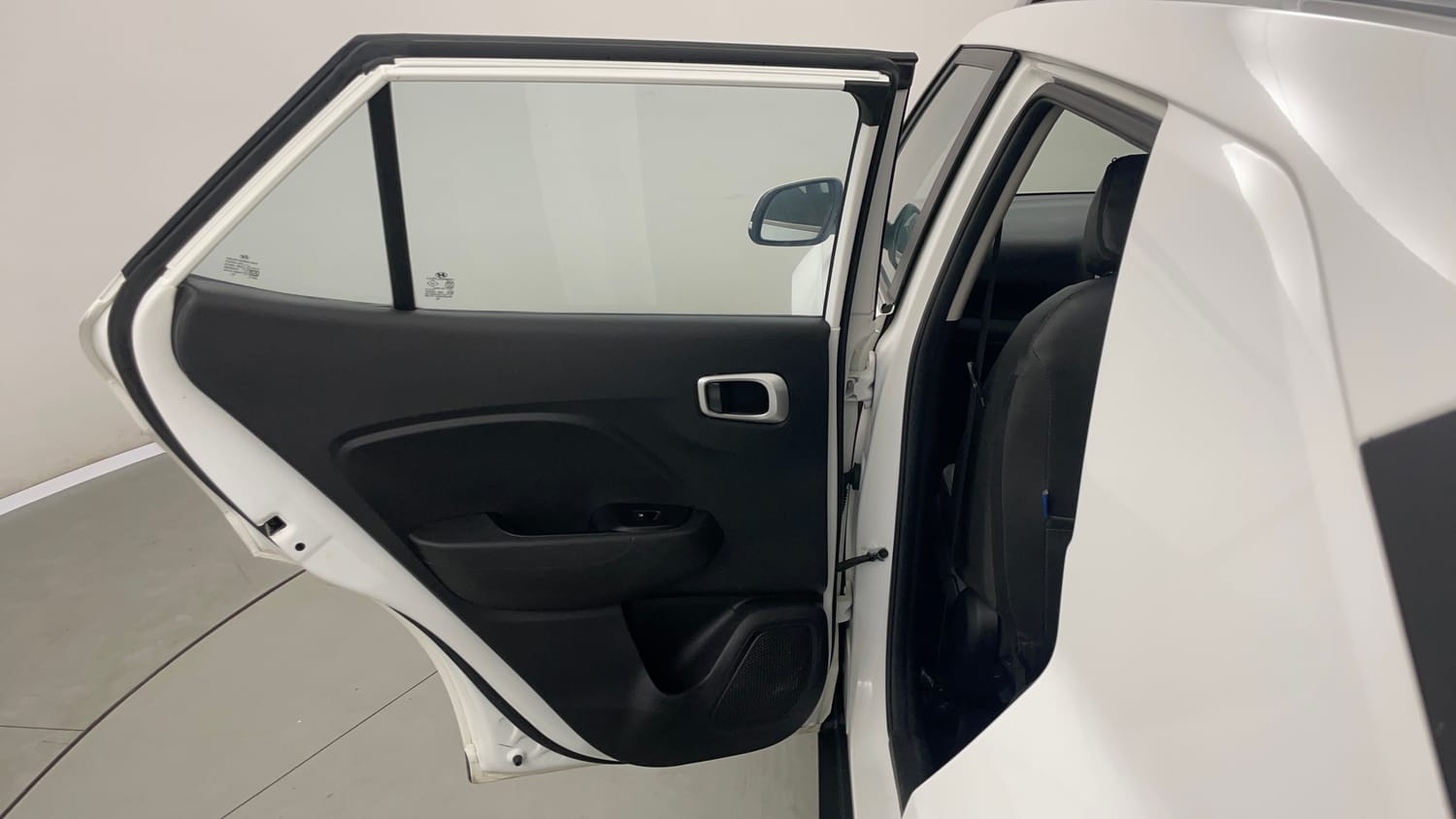 Used 2022 Hyundai Venue SX 1.0 Turbo Petrol Manual interior LEFT REAR DOOR OPEN VIEW