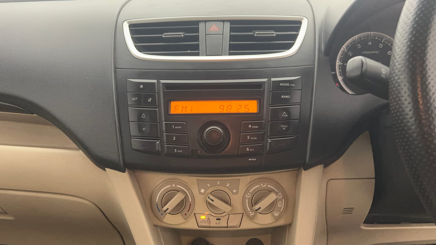Used 2014 Maruti Suzuki Swift Dzire VXI Petrol Manual top_features Integrated (in-dash) music system