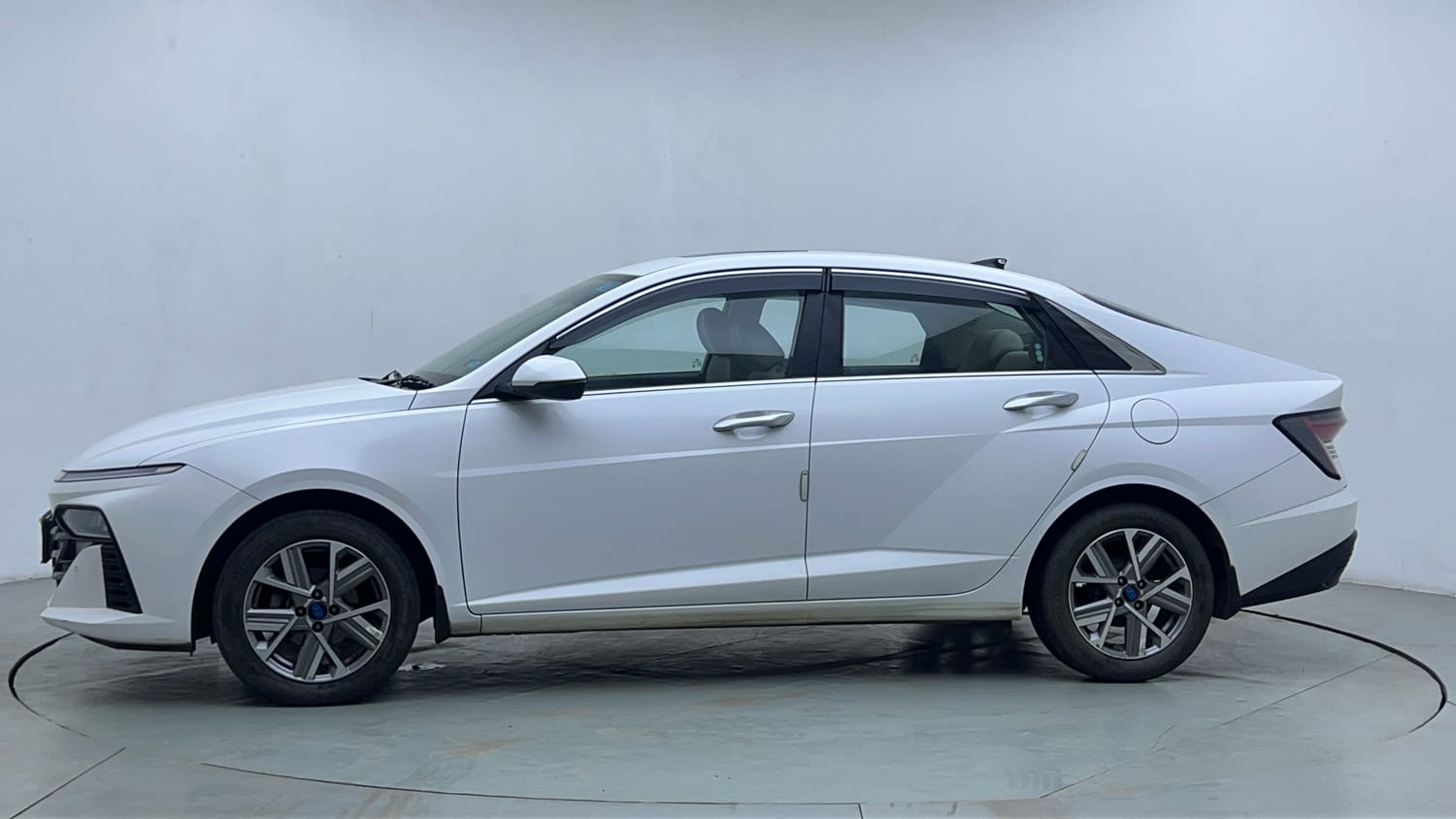 Used 2023 Hyundai Verna SX (O) 1.5 Petrol IVT Petrol Automatic exterior LEFT SIDE VIEW