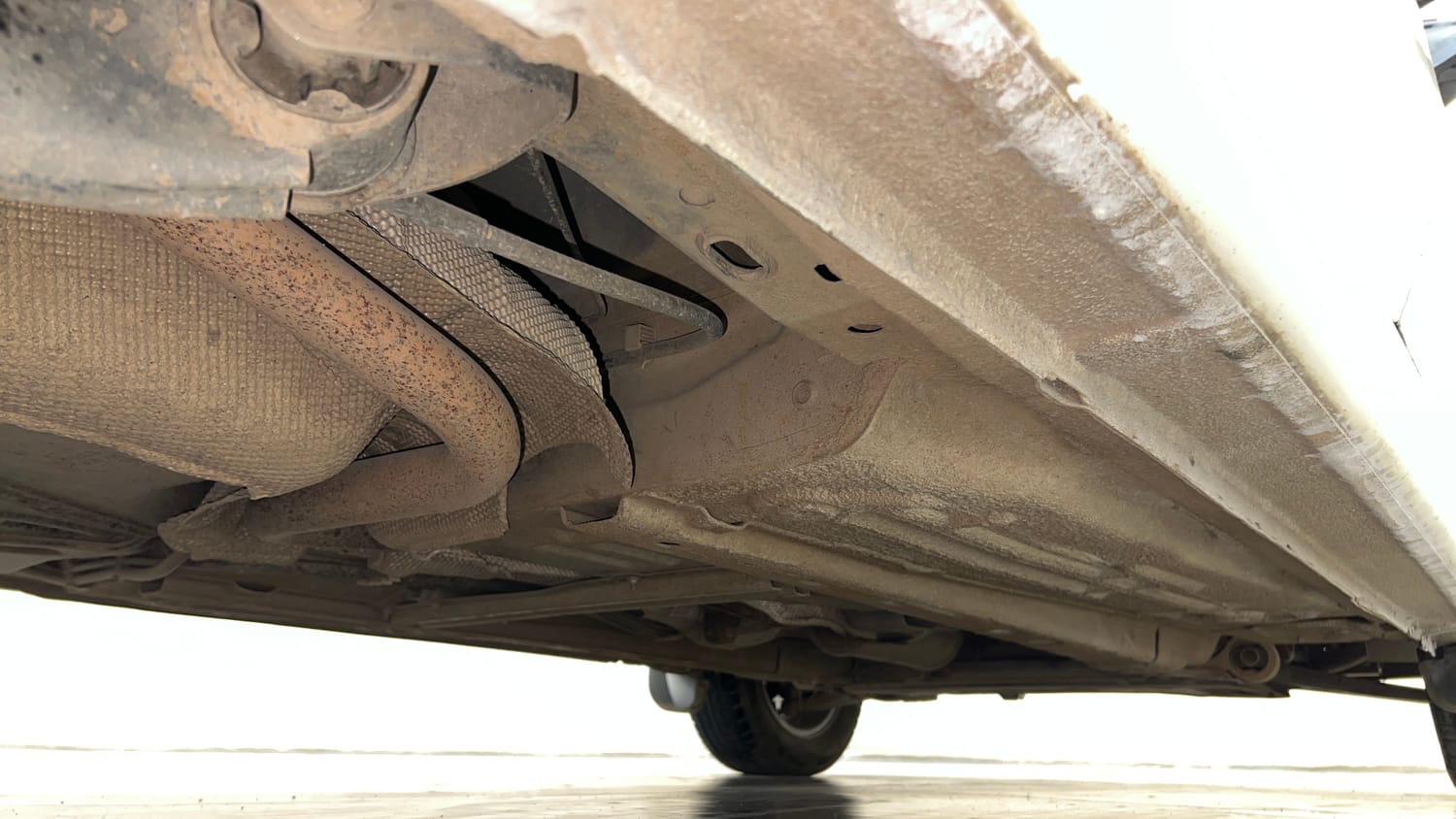 Used 2015 Ford Figo Duratec Petrol Titanium 1.2 Petrol Manual extra REAR RIGHT UNDERBODY VIEW