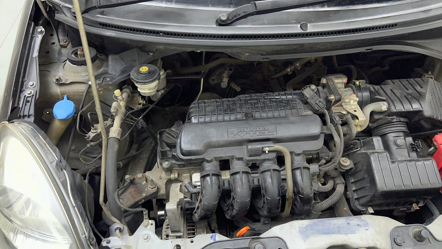 Used 2017 Honda Amaze 1.2 S i-VTEC Petrol Manual engine ENGINE RIGHT SIDE VIEW