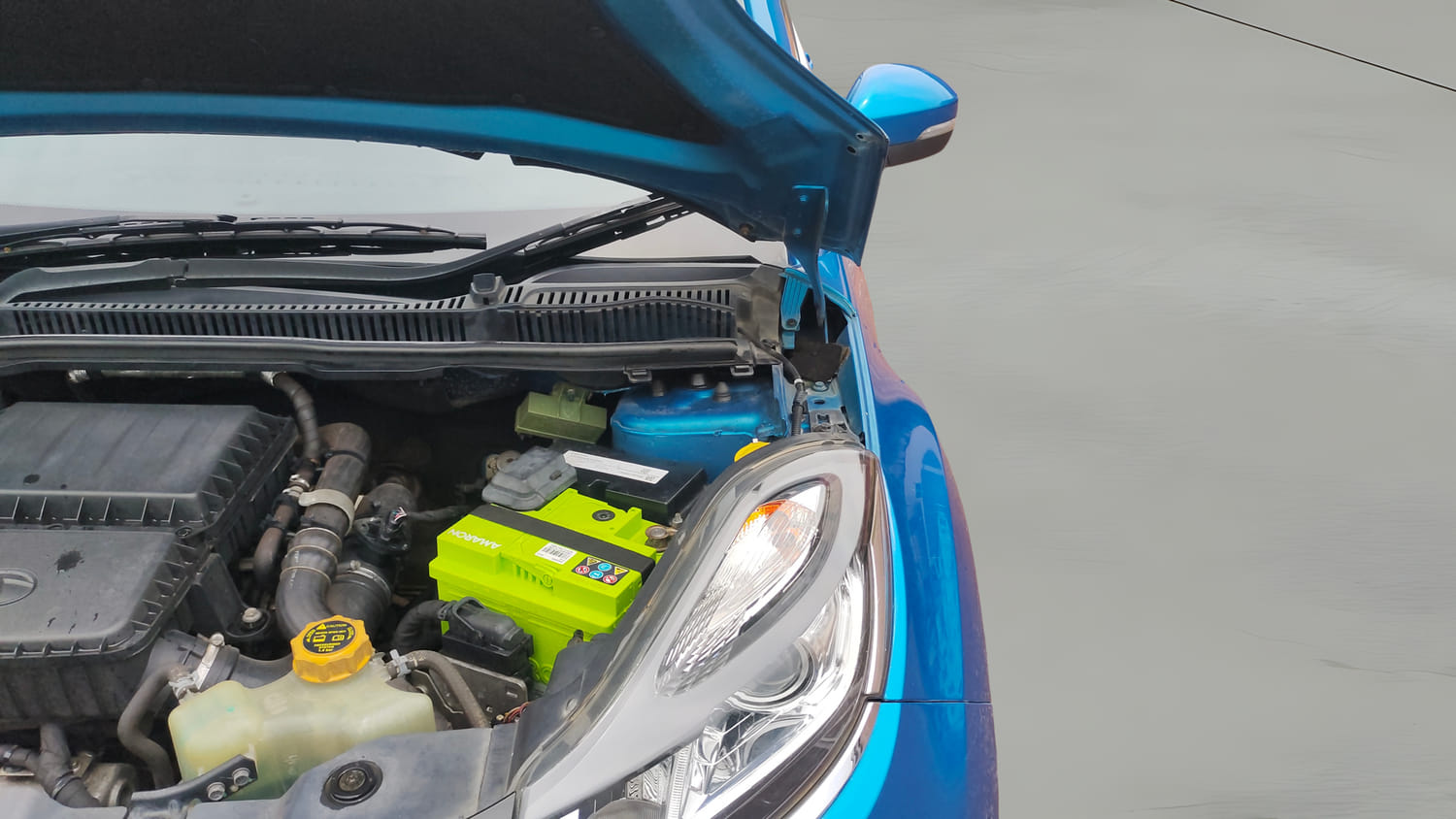 Used 2017 Tata Nexon XZ Plus Diesel Diesel Manual engine ENGINE LEFT SIDE HINGE & APRON VIEW