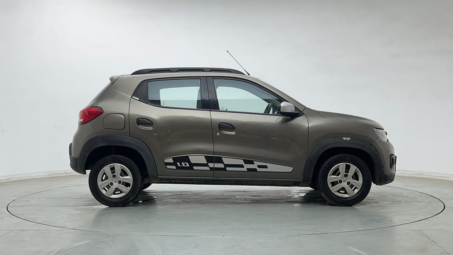 Used 2017 Renault Kwid 1.0 RXL AMT Petrol Automatic exterior RIGHT SIDE VIEW
