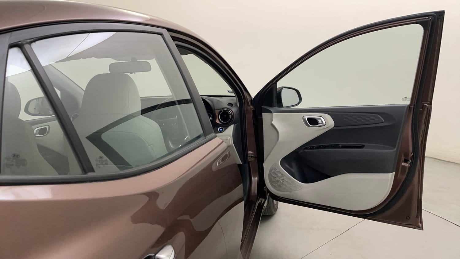 Used 2022 Hyundai Aura SX Plus 1.2 AMT Petrol Petrol Automatic interior RIGHT FRONT DOOR OPEN VIEW