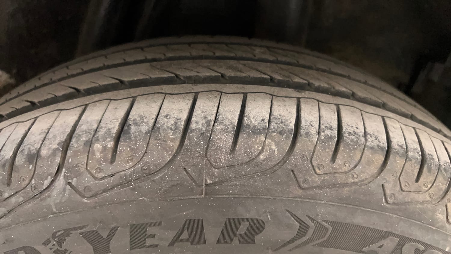 Used 2016 Honda City V Petrol Manual tyres LEFT REAR TYRE TREAD VIEW