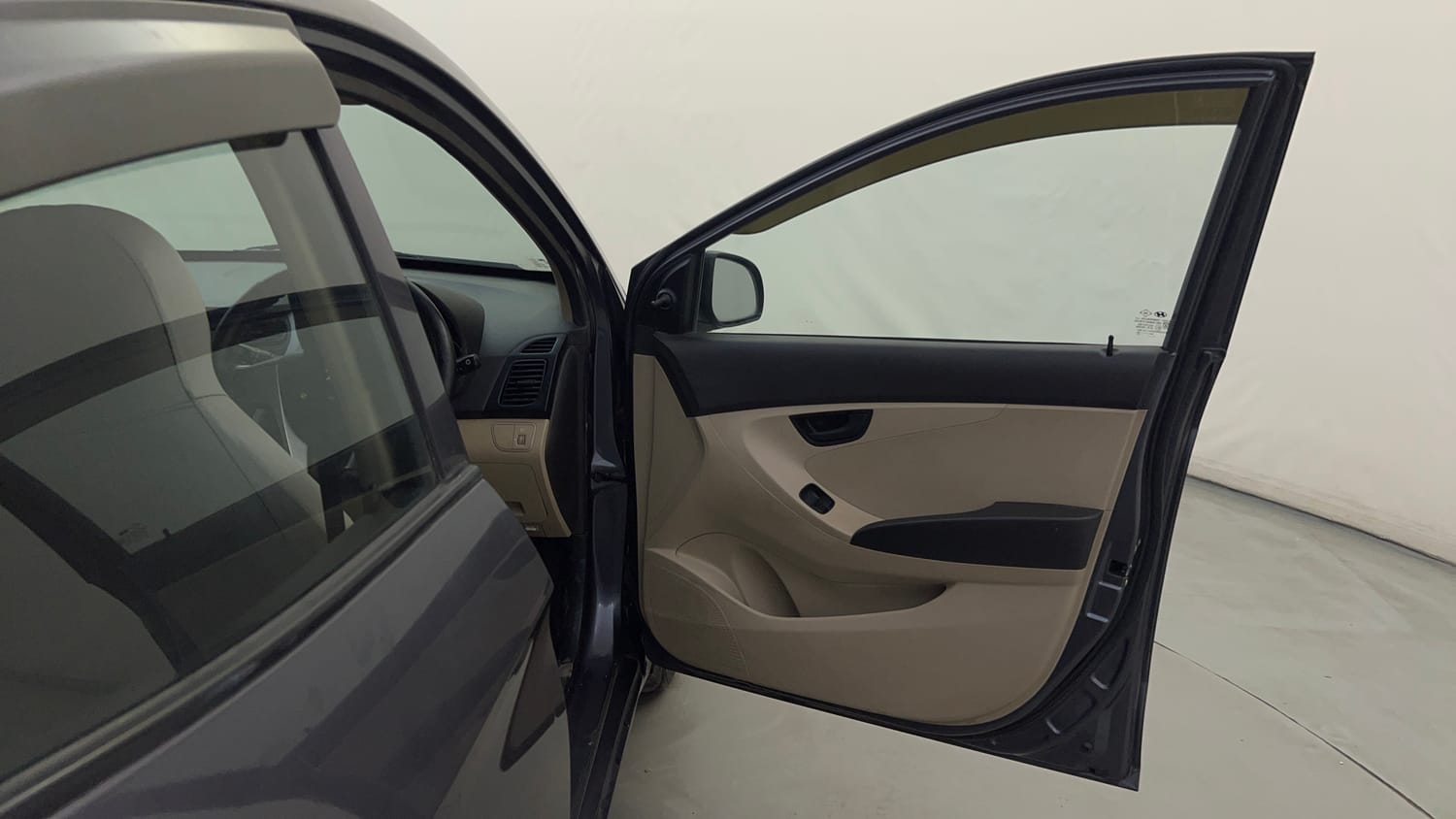Used 2017 hyundai Eon Magna+ (O) Petrol Manual interior RIGHT FRONT DOOR OPEN VIEW