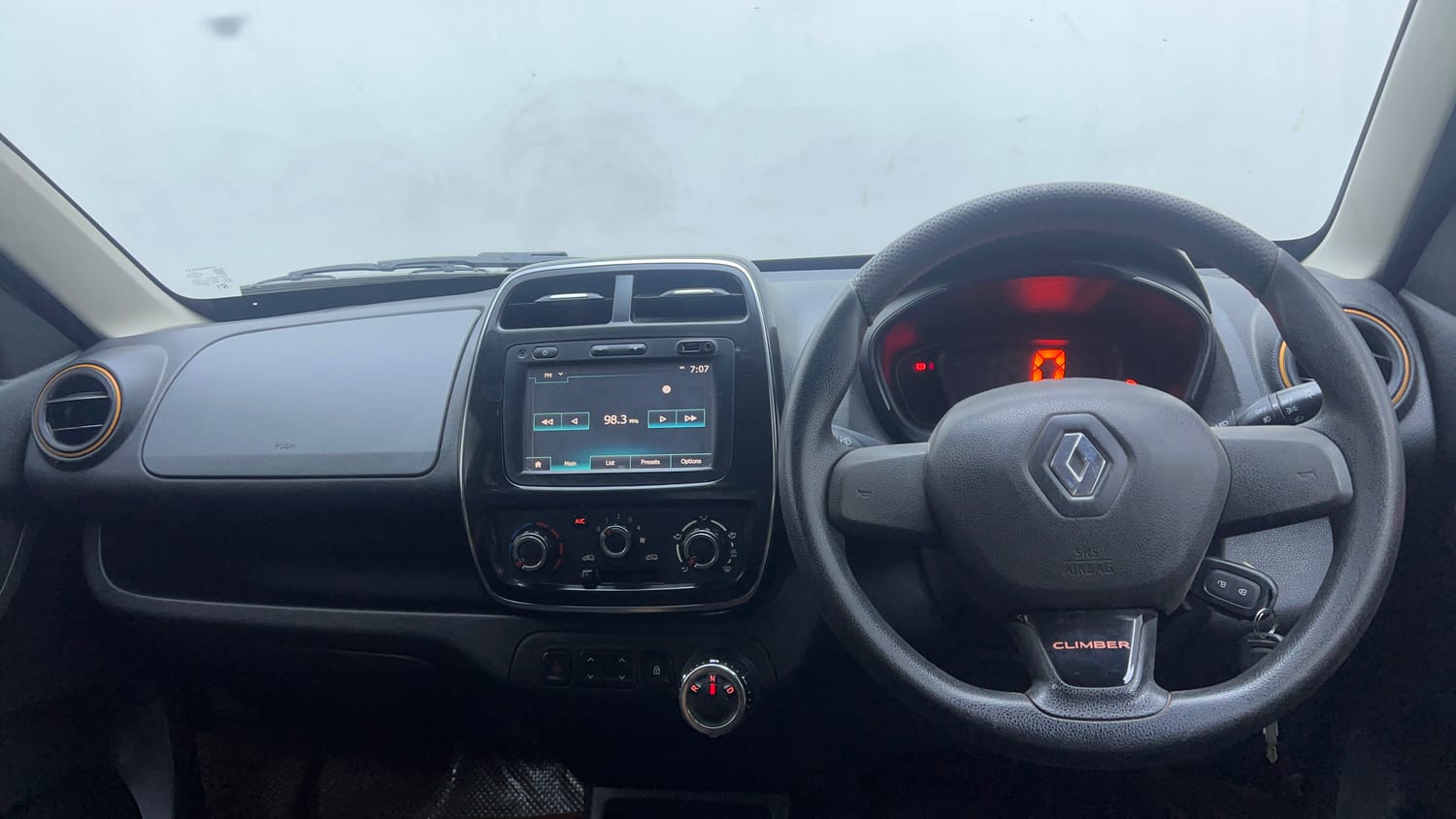 Used 2018 Renault Kwid CLIMBER 1.0 AMT Petrol Automatic interior DASHBOARD VIEW