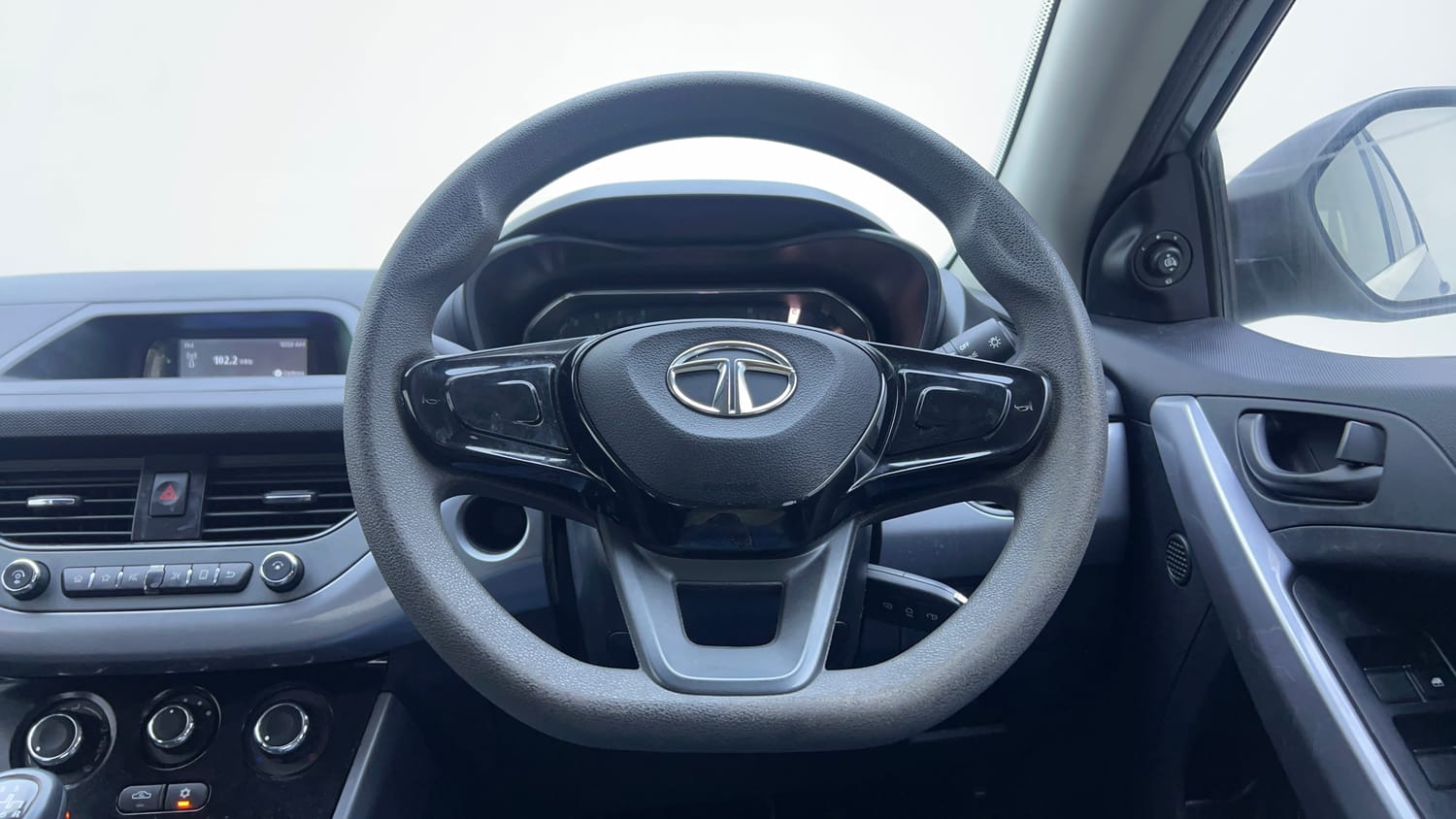 Used 2021 Tata Nexon XM Petrol Manual interior STEERING VIEW