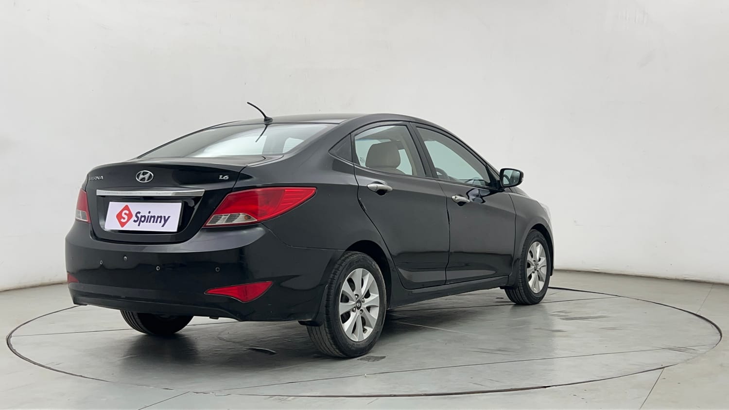 Used 2016 Hyundai Verna 1.6 VTVT S AT Petrol Automatic exterior RIGHT REAR CORNER VIEW