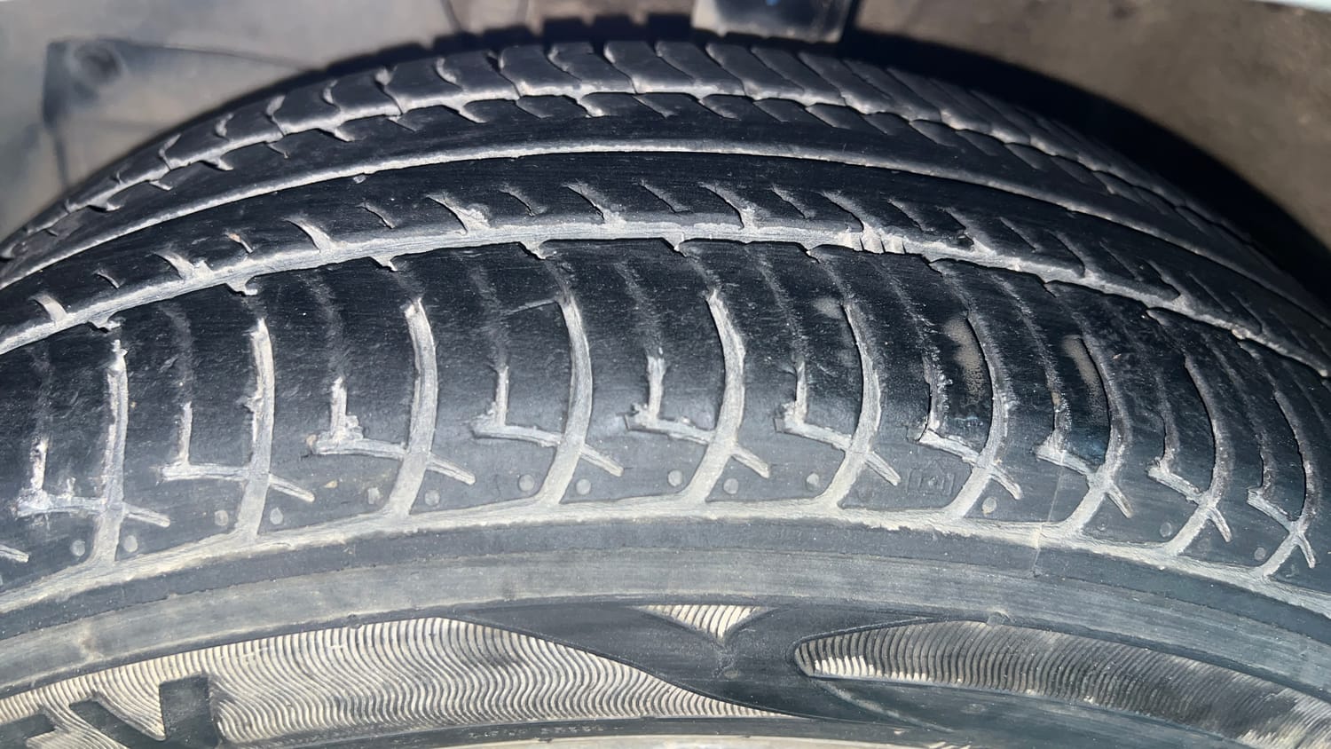 Used 2022 Maruti Suzuki Wagon R 1.0 VXi (O) 1.0 Petrol Manual tyres LEFT FRONT TYRE TREAD VIEW