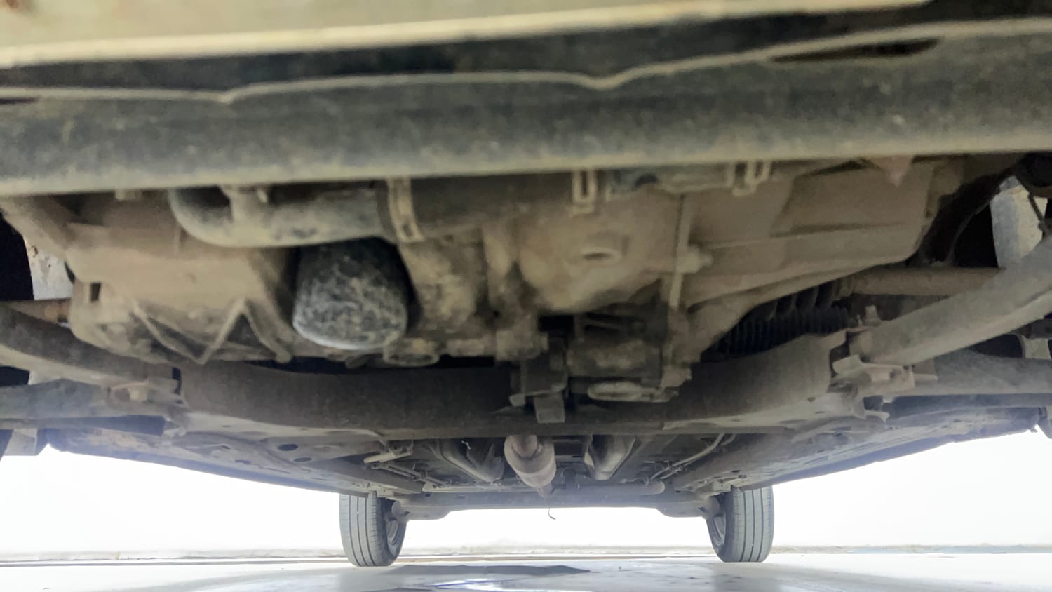 Used 2020 Renault Triber RXZ EASY-R AMT Petrol Automatic extra FRONT LEFT UNDERBODY VIEW