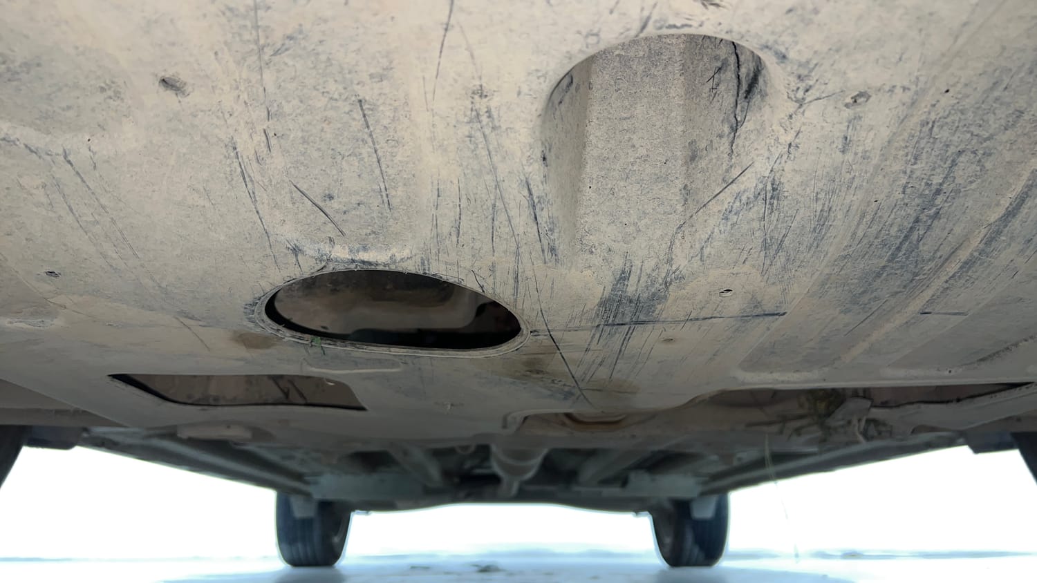 Used 2023 Kia Seltos HTX 1.5 Petrol Manual extra FRONT LEFT UNDERBODY VIEW