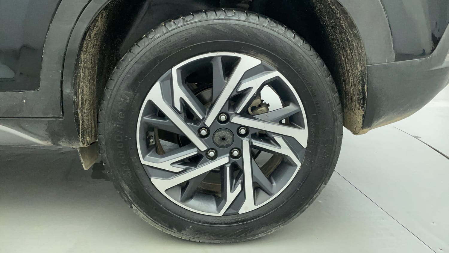Used 2024 Hyundai Creta 1.5 MPi Petrol MT S Petrol Manual tyres LEFT REAR TYRE RIM VIEW