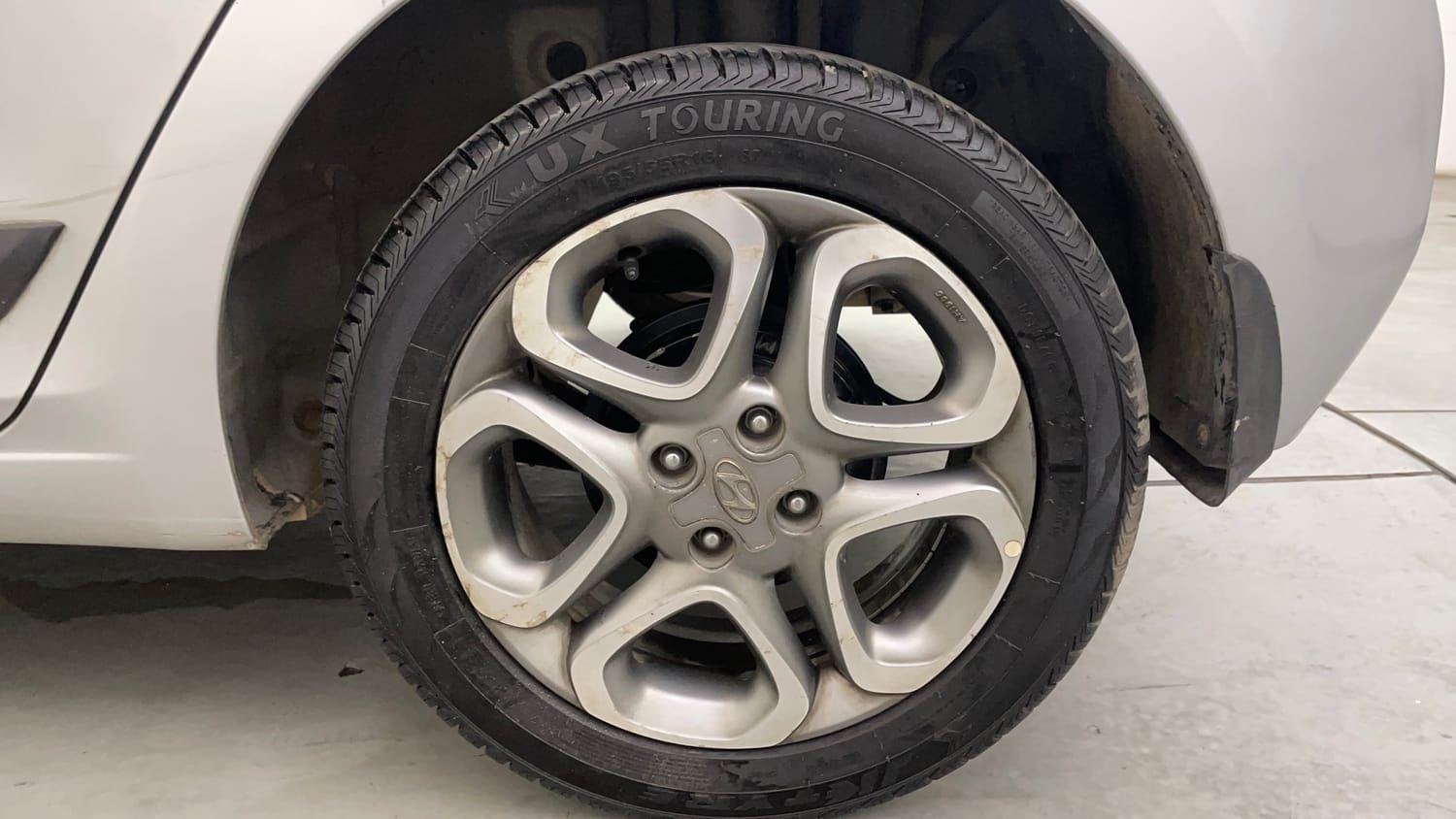 Used 2018 Hyundai Elite i20 Asta 1.4 CRDI Diesel Manual tyres LEFT REAR TYRE RIM VIEW