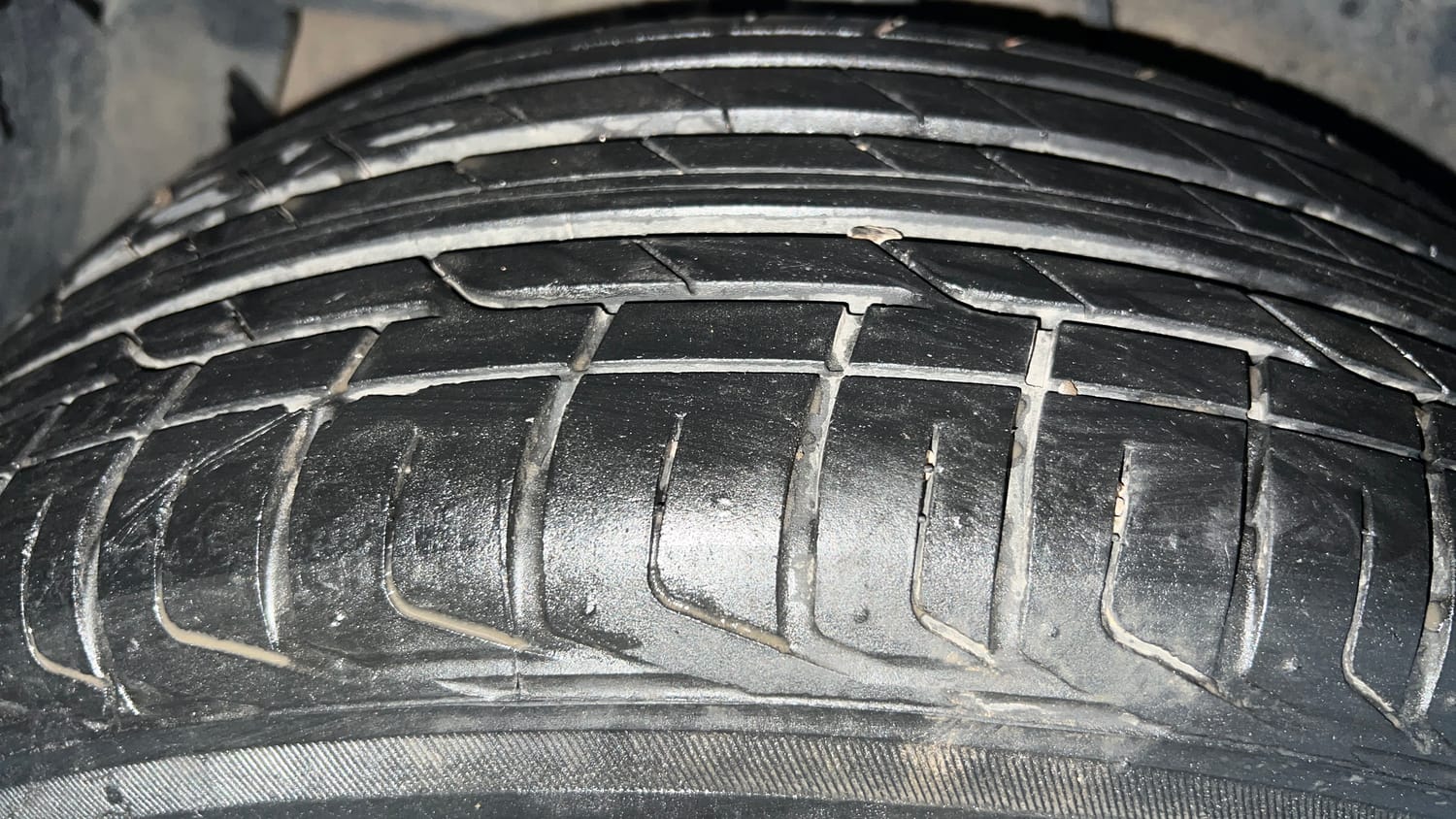 Used 2023 Tata Nexon Creative 1.2 Revotron Petrol 6MT Petrol Manual tyres RIGHT REAR TYRE TREAD VIEW