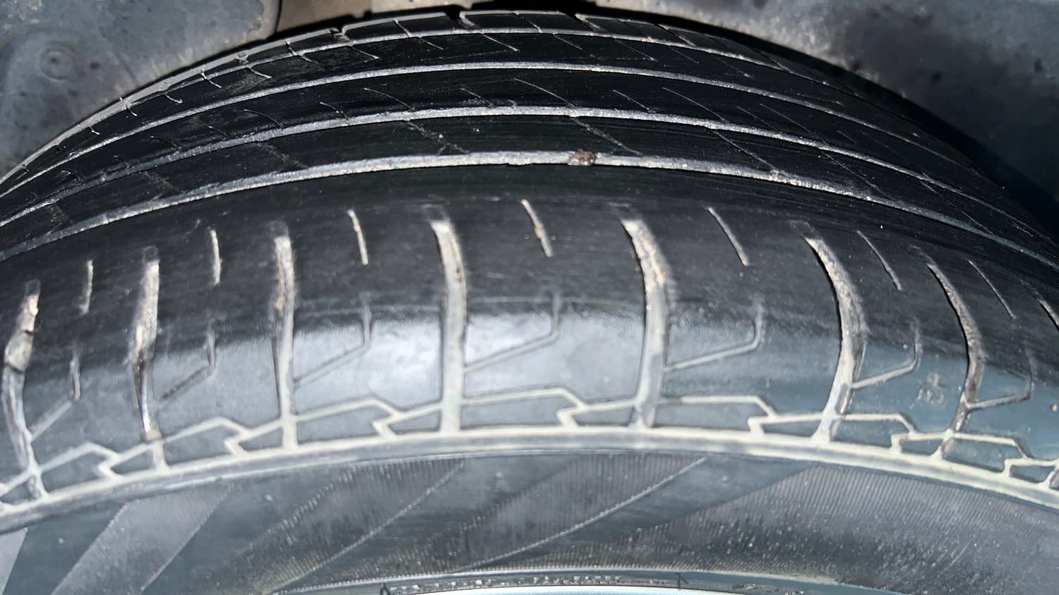 Used 2020 Hyundai Creta SX (O) 1.4 Turbo 7 DCT Petrol Automatic tyres RIGHT REAR TYRE TREAD VIEW