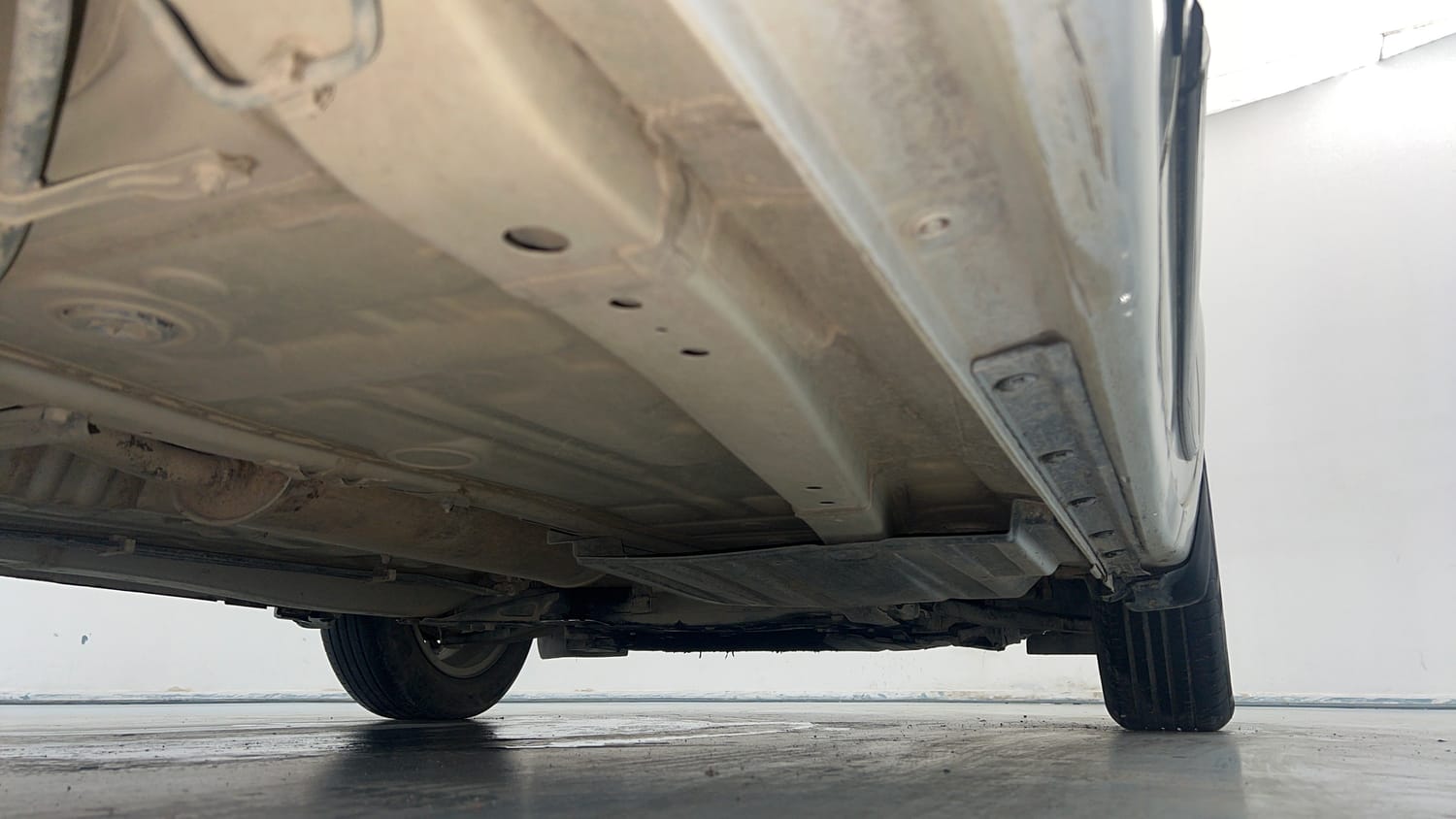 Used 2022 Maruti Suzuki Dzire ZXi Plus Petrol Manual extra REAR RIGHT UNDERBODY VIEW