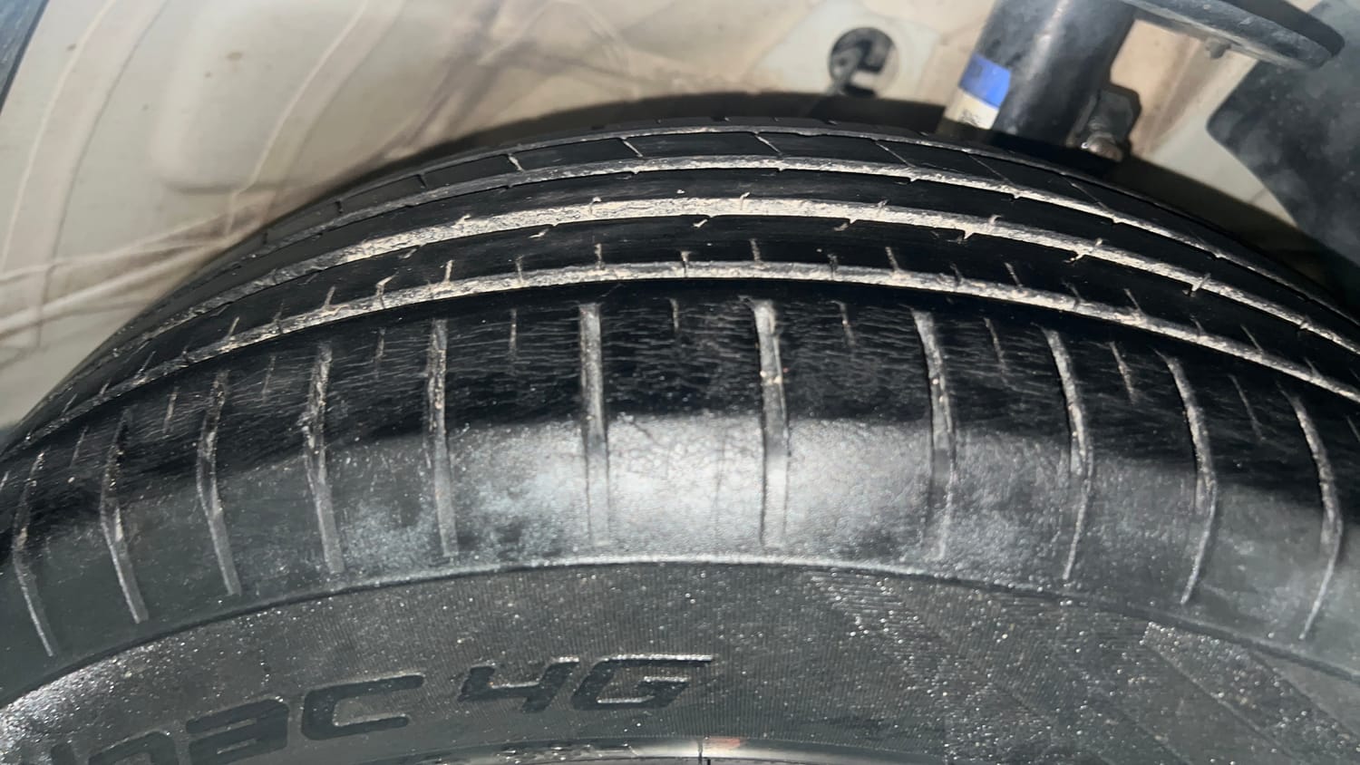 Used 2022 Maruti Suzuki Dzire ZXi Plus Petrol Manual tyres RIGHT FRONT TYRE TREAD VIEW