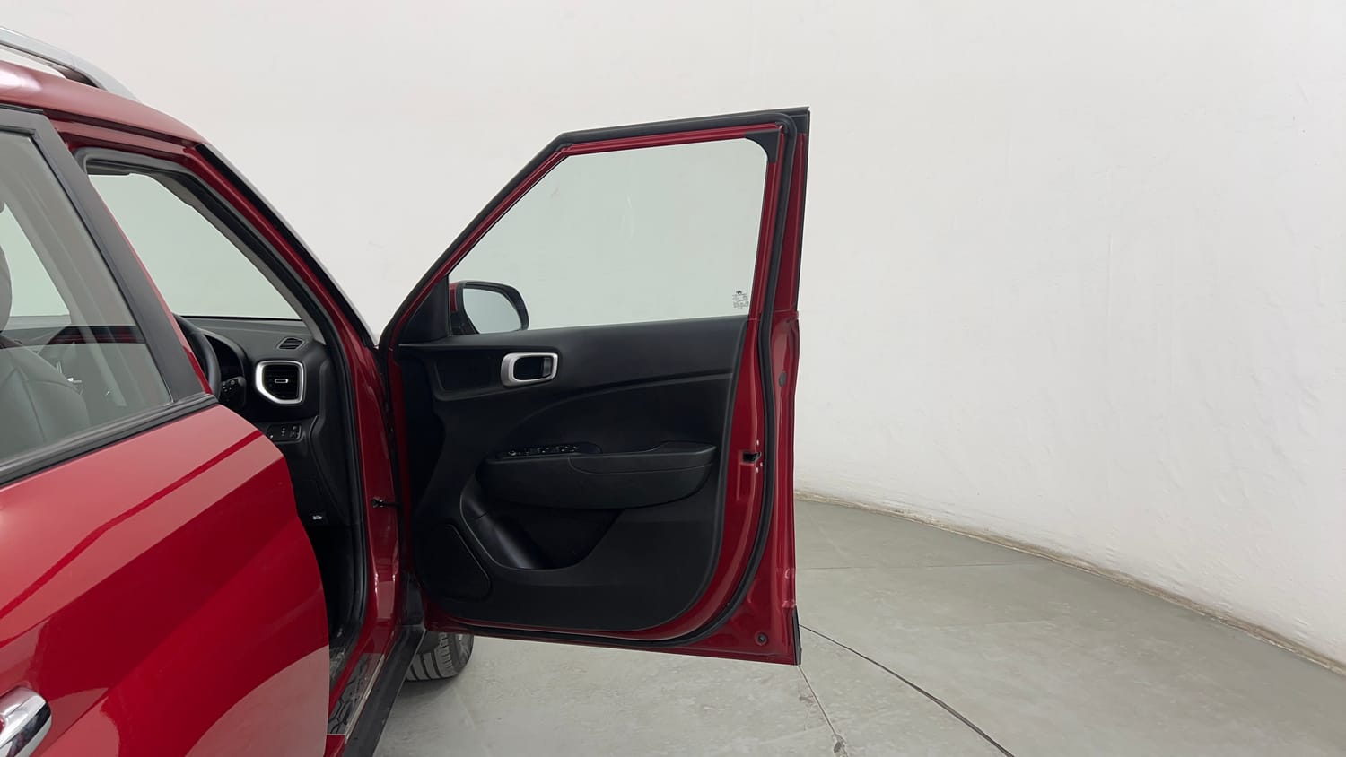 Used 2020 Hyundai Venue SX Plus 1.0 Turbo DCT Petrol Automatic interior RIGHT FRONT DOOR OPEN VIEW