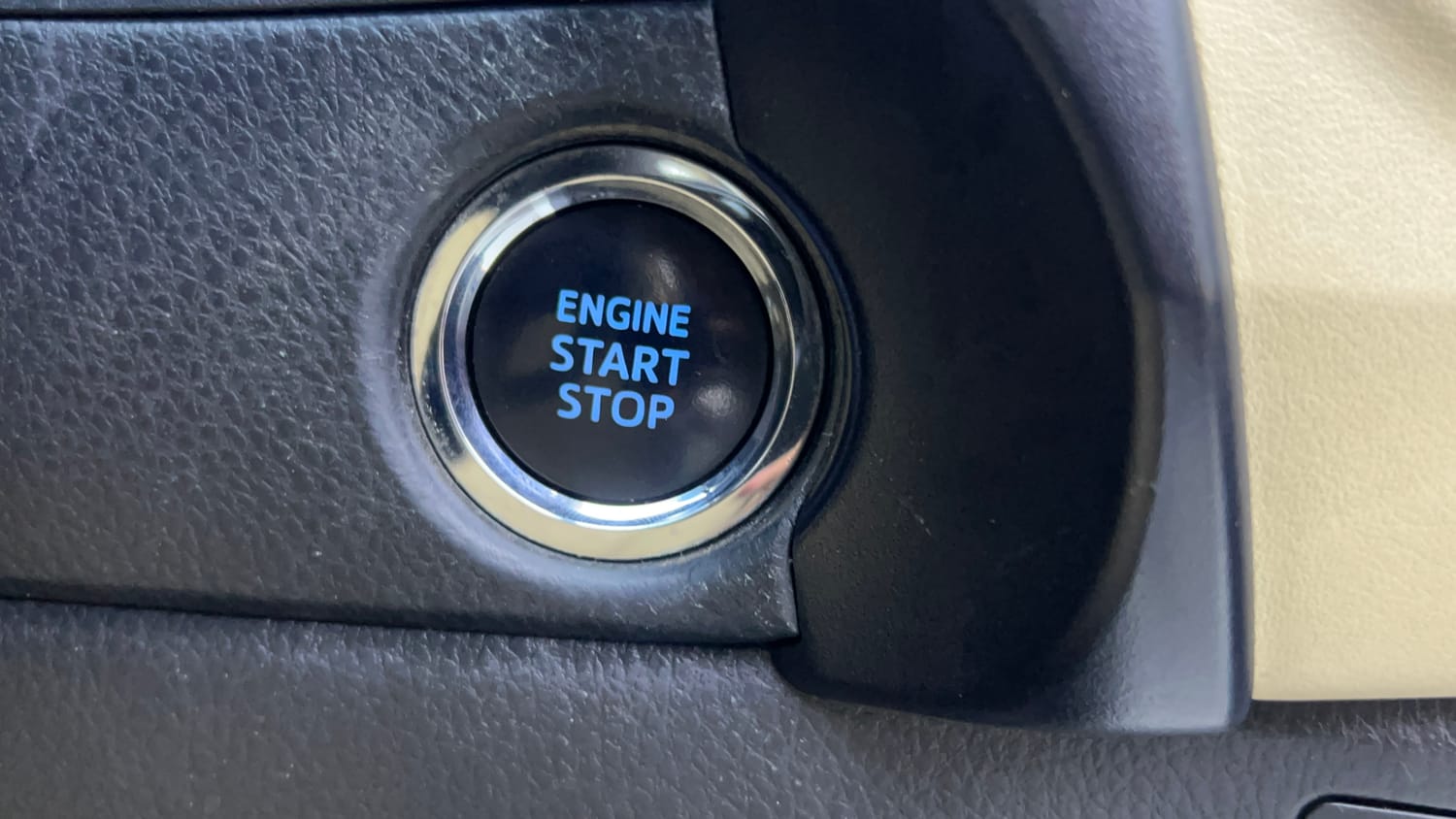 Used 2019 Toyota Corolla Altis GL Petrol Petrol Manual top_features Keyless start