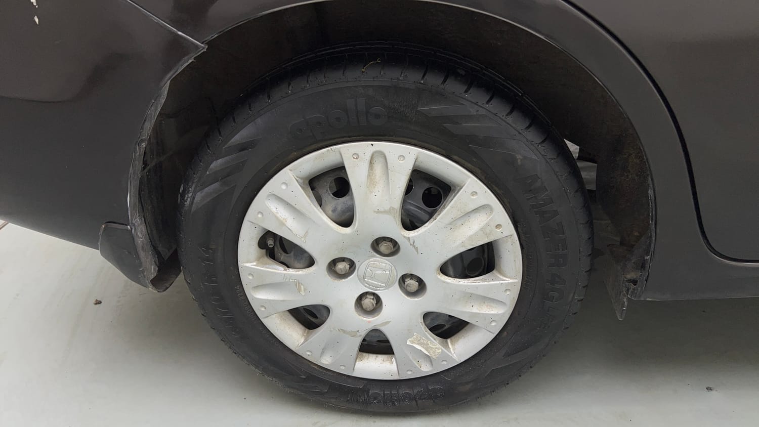 Used 2017 Honda Amaze 1.2 S i-VTEC Petrol Manual tyres RIGHT REAR TYRE RIM VIEW