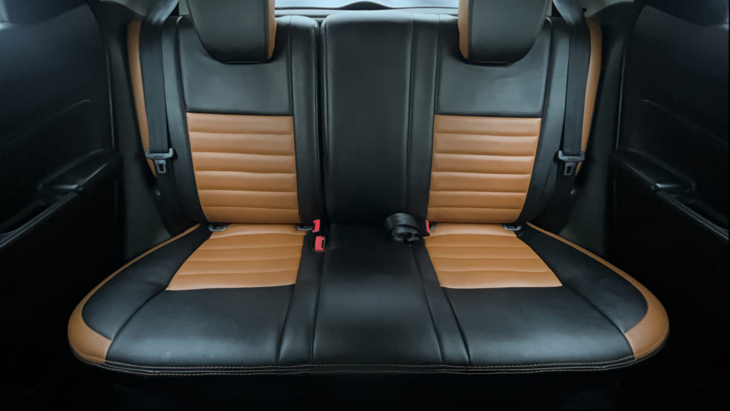Used 2022 Maruti Suzuki Swift ZXi Petrol Manual interior REAR SEAT CONDITION VIEW
