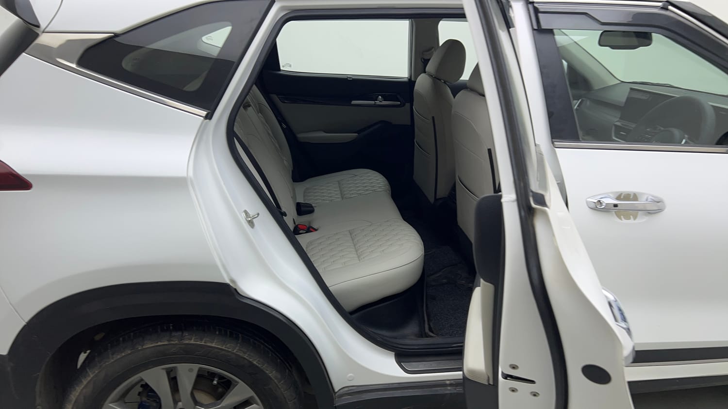 Used 2023 Kia Seltos HTX 1.5 Petrol Manual interior RIGHT SIDE REAR DOOR CABIN VIEW