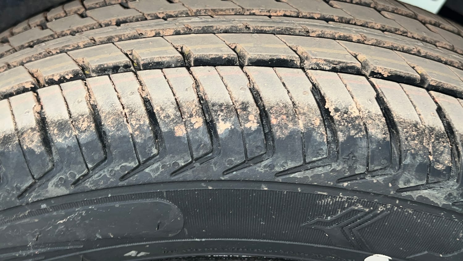 Used 2018 Maruti Suzuki Wagon R 1.0 VXI AMT Petrol Automatic tyres LEFT REAR TYRE TREAD VIEW