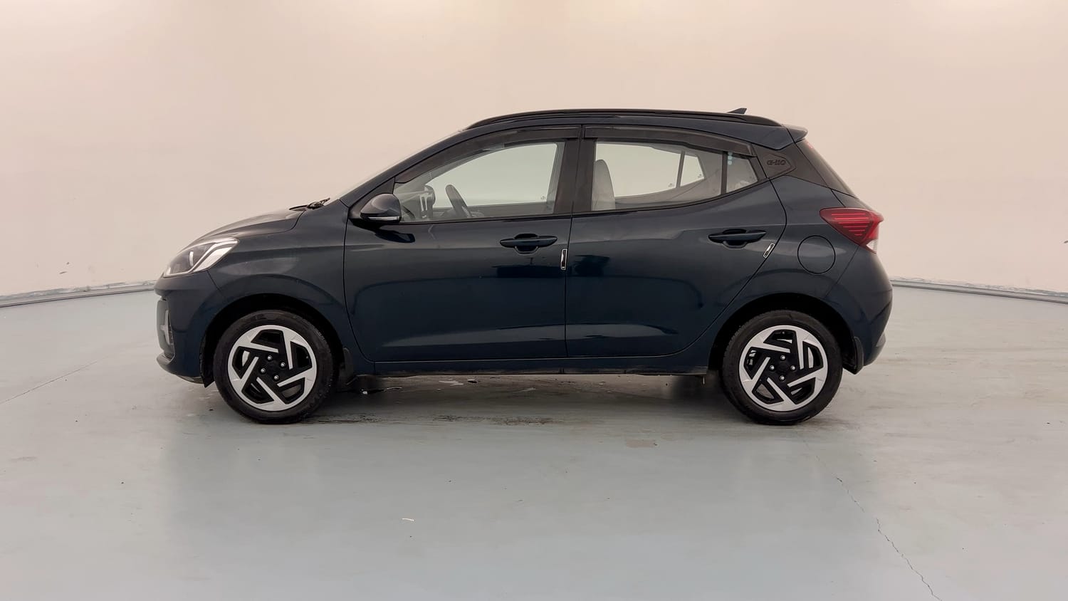 Used 2023 Hyundai Grand i10 Nios Sportz 1.2 Kappa VTVT Petrol Manual exterior LEFT SIDE VIEW