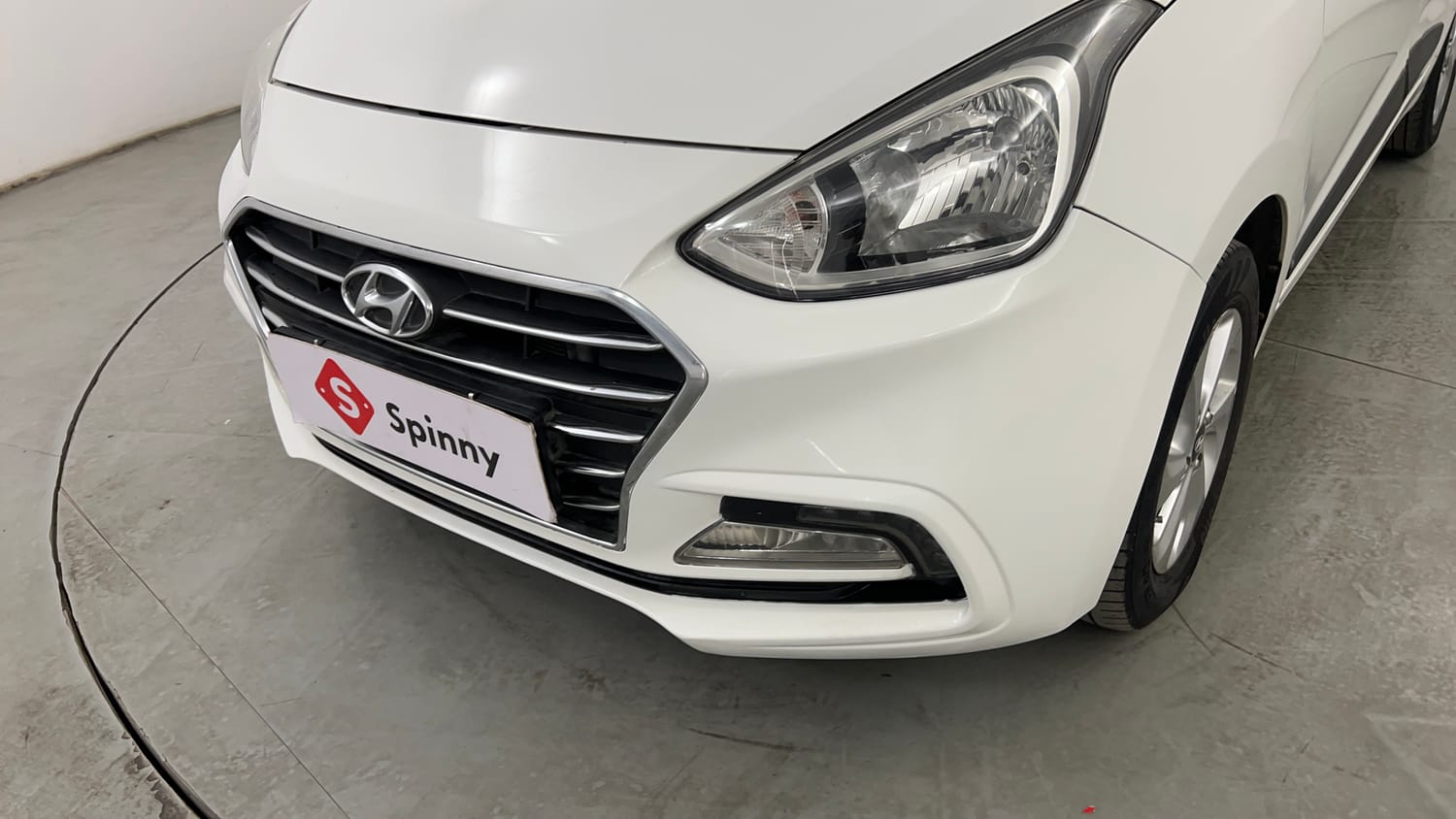 Used 2018 Hyundai Xcent SX 1.1 CRDi Diesel Manual dents MINOR SCRATCH