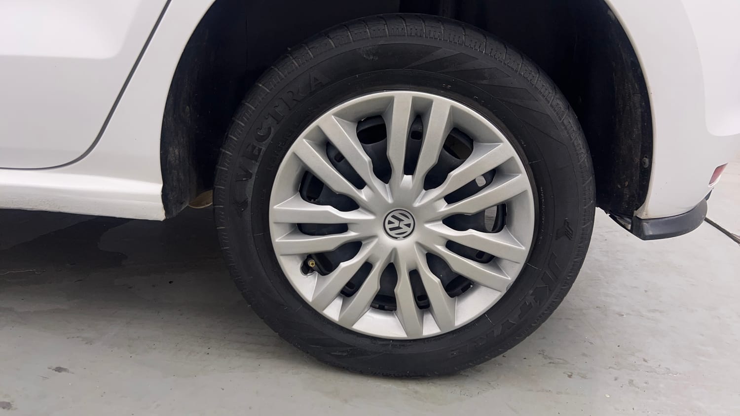 Used 2022 Volkswagen Polo Trendline 1.0L MPI Petrol Manual tyres LEFT REAR TYRE RIM VIEW