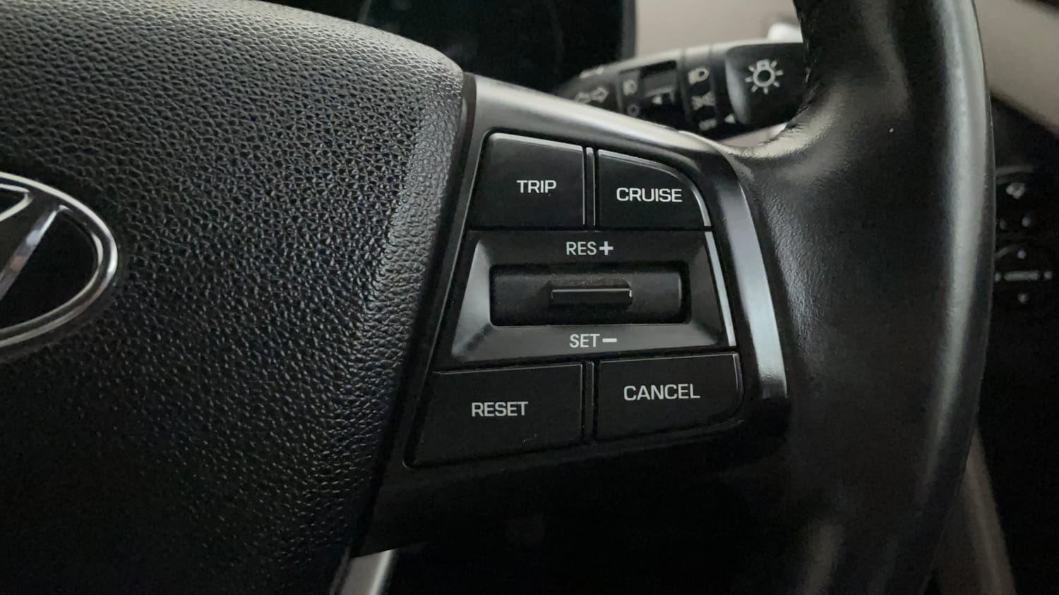 Used 2020 Hyundai Creta SX 1.6 Petrol Petrol Manual top_features Cruise control