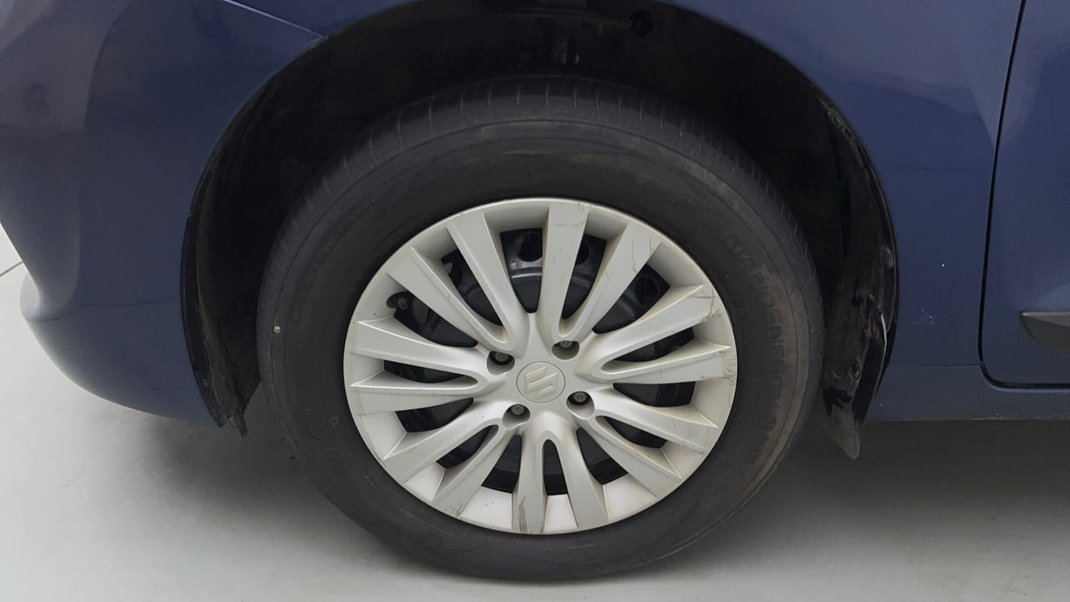 Used 2021 Maruti Suzuki Baleno Delta Petrol+CNG (Outside Fitted) Cng Manual tyres LEFT FRONT TYRE RIM VIEW