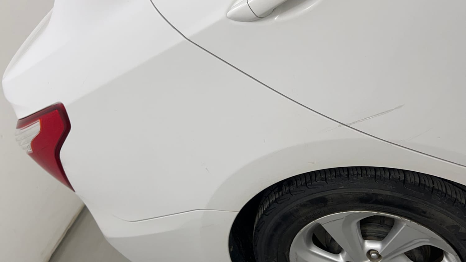 Used 2018 Hyundai Xcent SX 1.1 CRDi Diesel Manual dents MINOR DENT