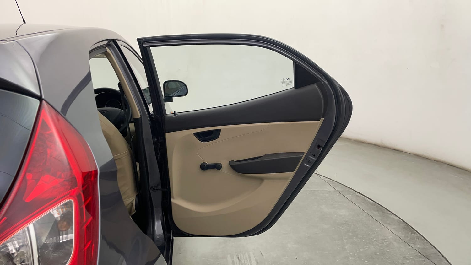 Used 2014 Hyundai Eon Magna Petrol Manual interior RIGHT REAR DOOR OPEN VIEW