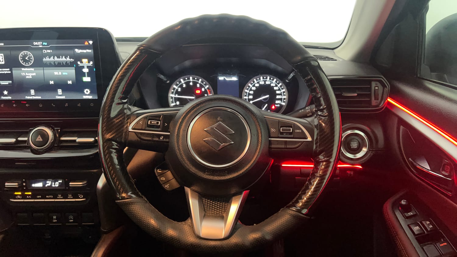 Used 2023 Maruti Suzuki Grand Vitara Zeta Smart Hybrid Petrol Manual interior STEERING VIEW
