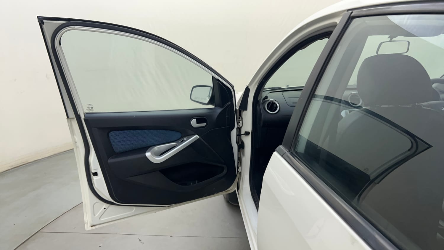 Used 2015 Ford Figo Duratec Petrol Titanium 1.2 Petrol Manual interior LEFT FRONT DOOR OPEN VIEW