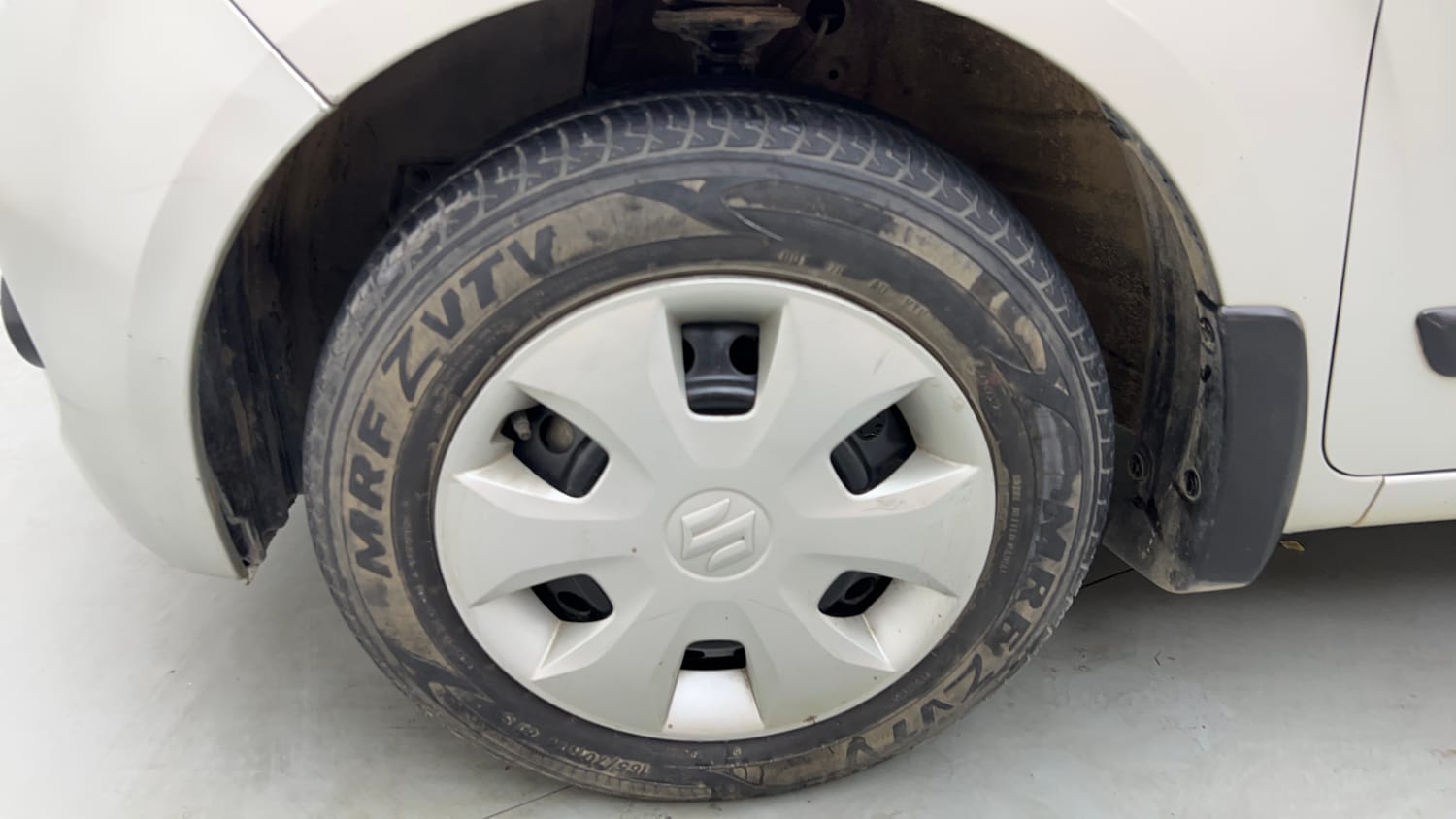 Used 2022 Maruti Suzuki Wagon R 1.0 VXi (O) 1.0 Petrol Manual tyres LEFT FRONT TYRE RIM VIEW