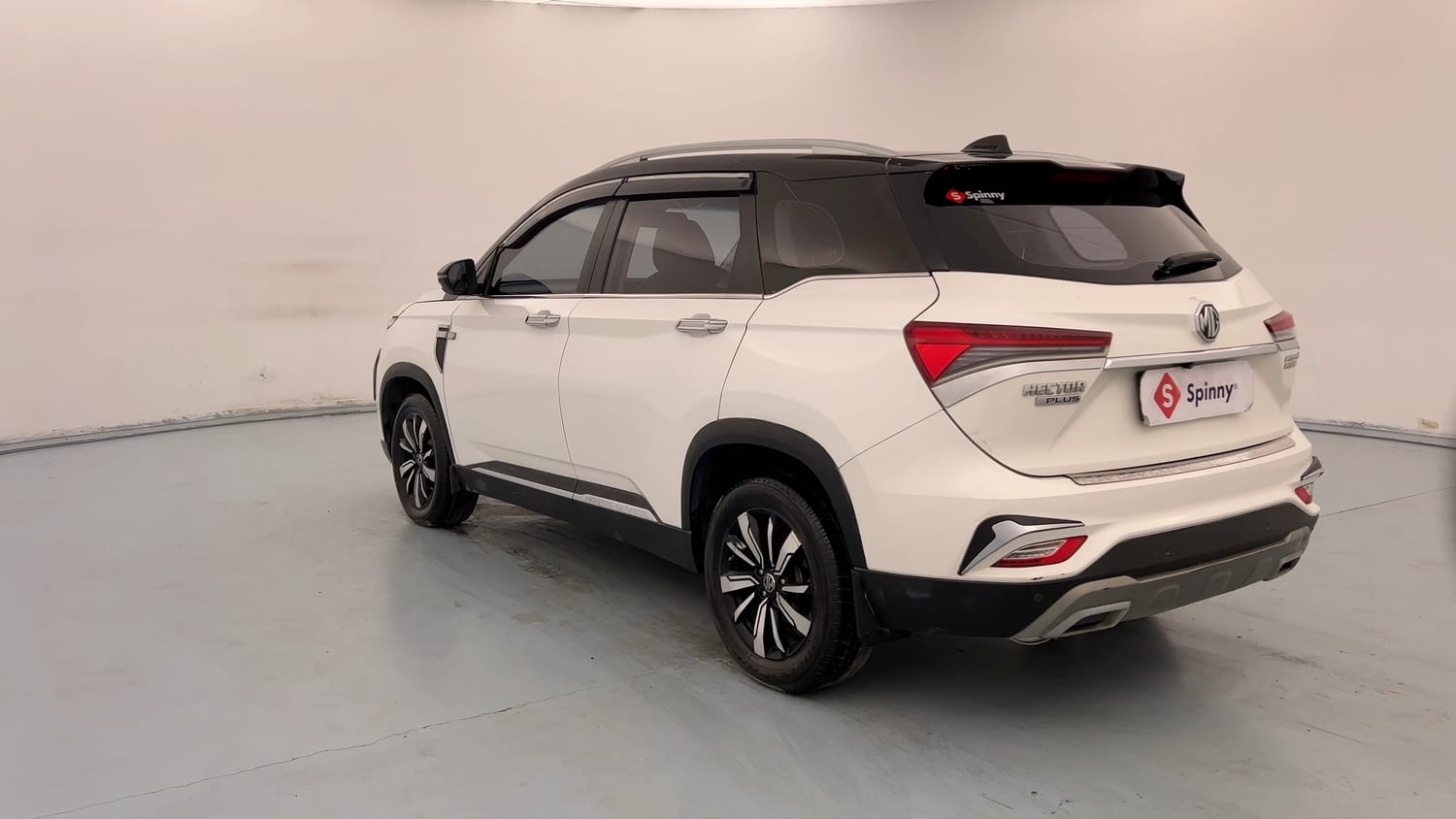 Used 2020 MG Motors Hector Plus Sharp 1.5 DCT Petrol Petrol Automatic exterior LEFT REAR CORNER VIEW