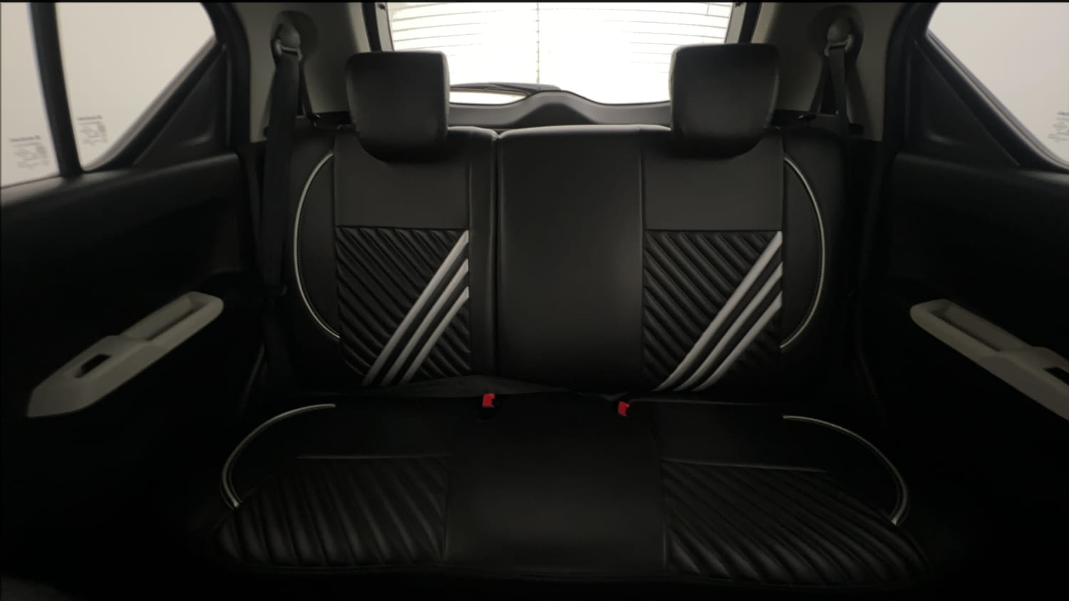 Used 2022 Maruti Suzuki Ignis Zeta 1.2 MT Petrol Manual interior REAR SEAT CONDITION VIEW