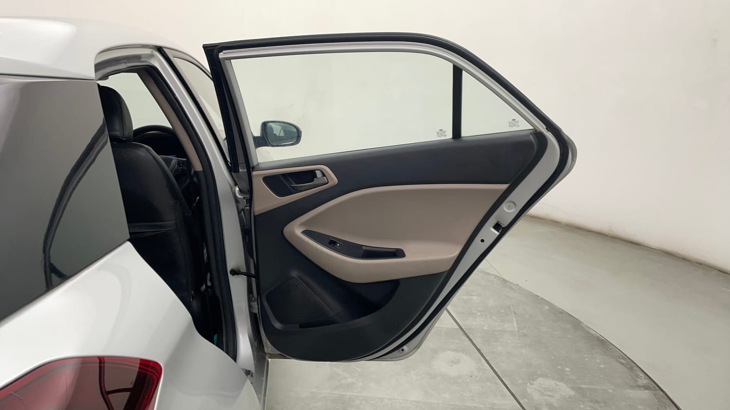 Used 2018 Hyundai Elite i20 Asta 1.4 CRDI Diesel Manual interior RIGHT REAR DOOR OPEN VIEW