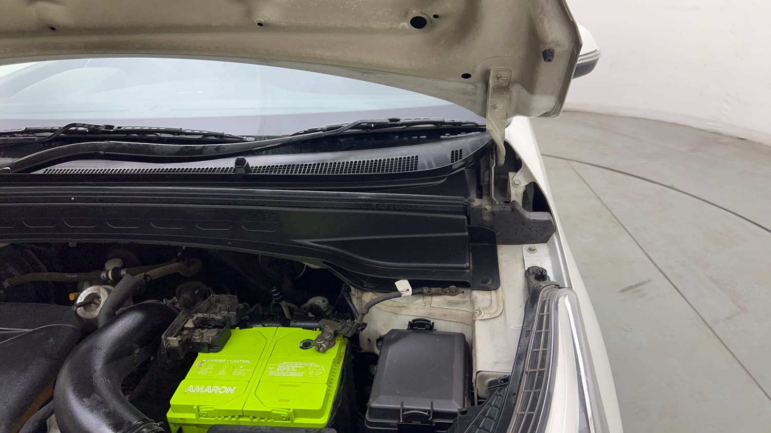 Used 2019 Hyundai Creta SX 1.6 AT CRDi Diesel Automatic engine ENGINE LEFT SIDE HINGE & APRON VIEW
