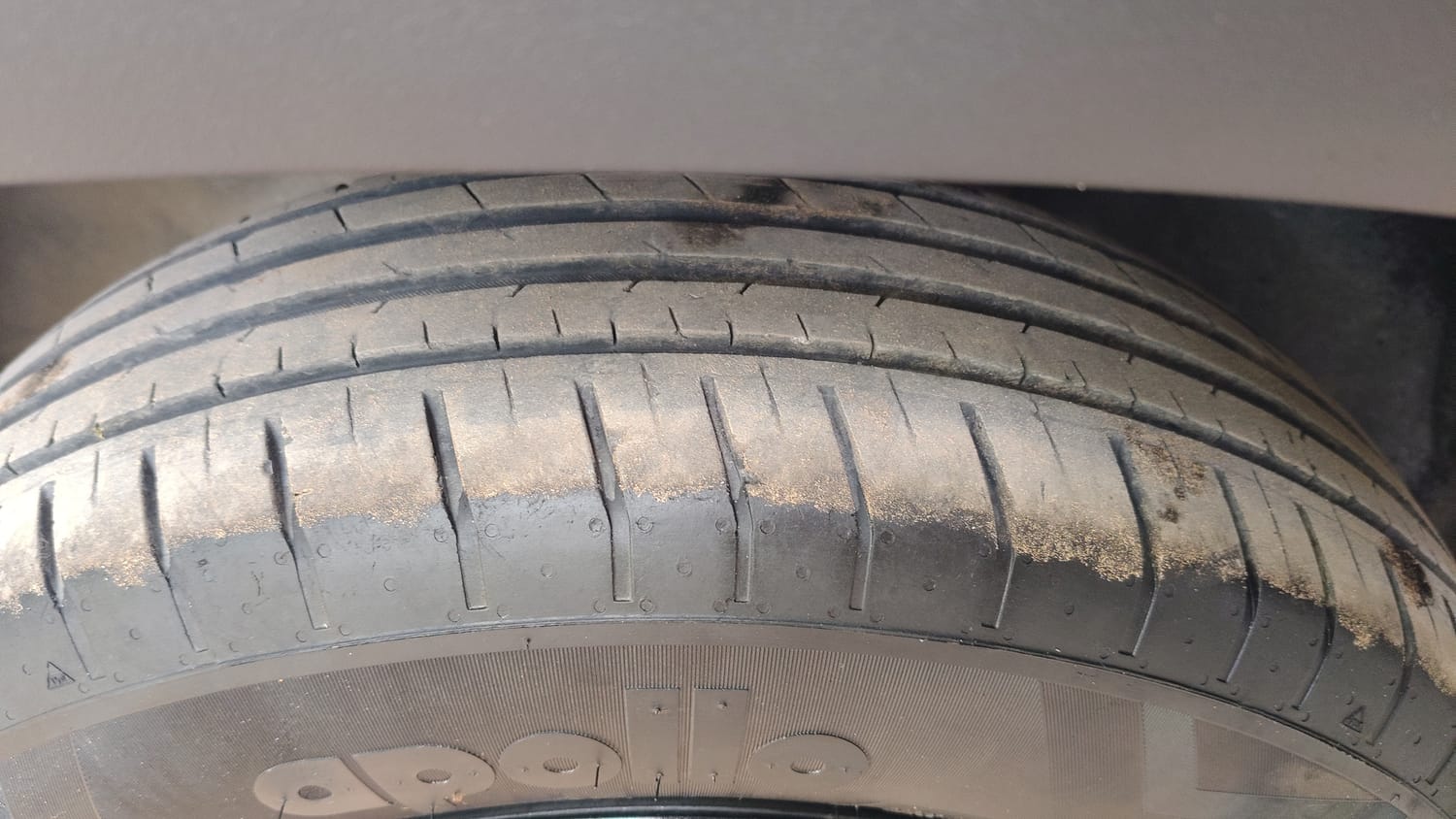 Used 2024 Tata Punch Adventure MT Petrol Manual tyres LEFT FRONT TYRE TREAD VIEW